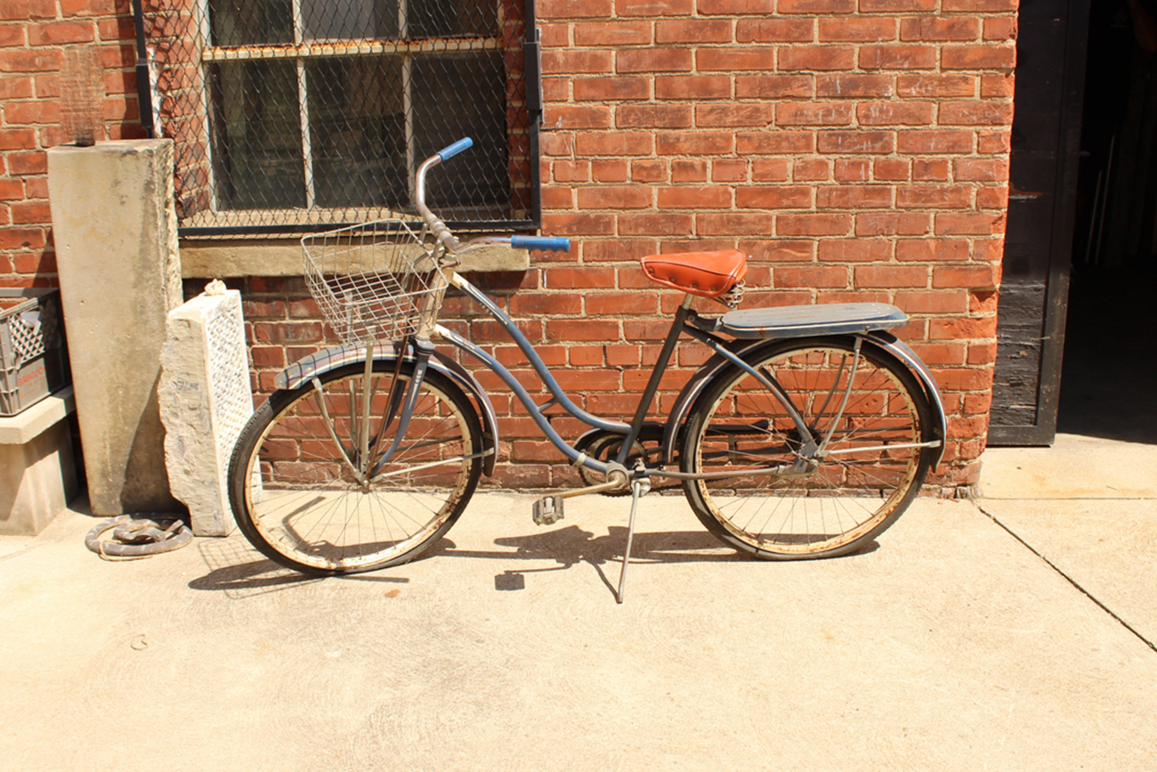 Vintage Huffy Mainliner Bicycle