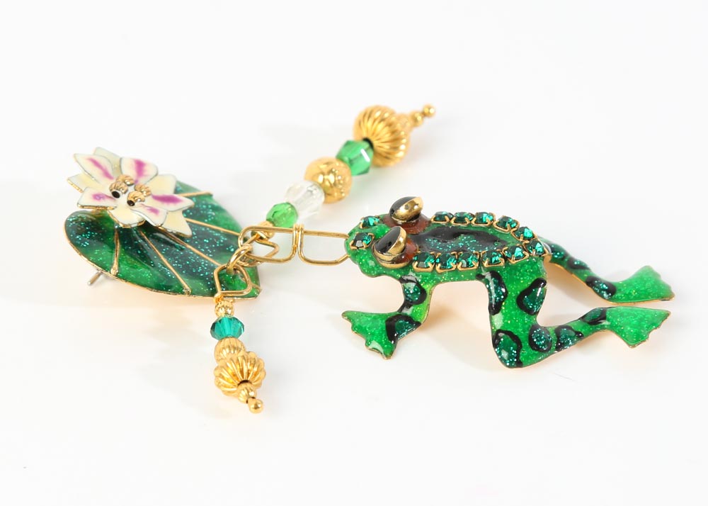 Whimsical Gold Tone Frog Themed Jewelry
