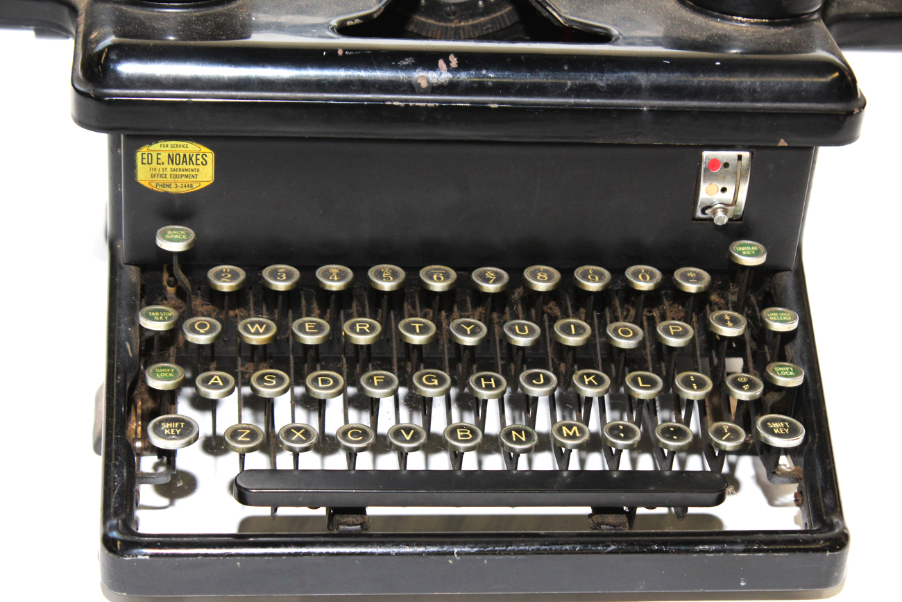 Vintage Woodstock Typewriter