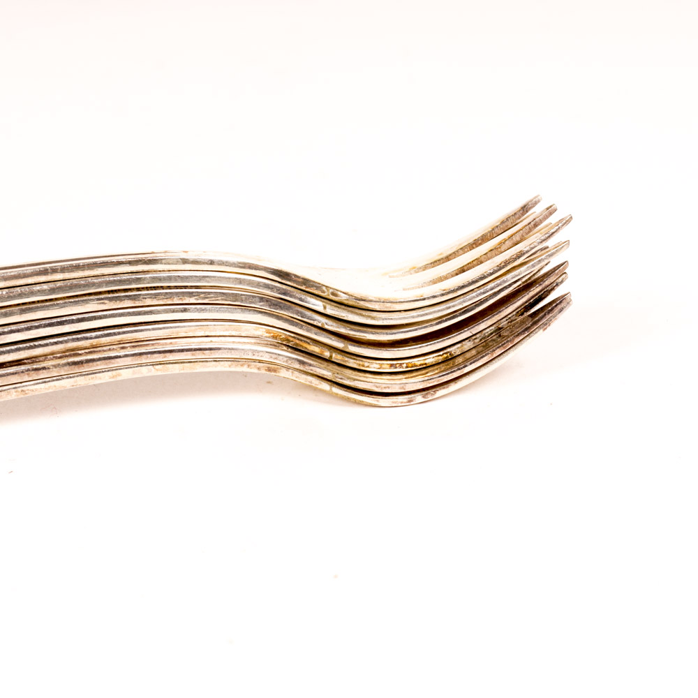 "Rogers Bros. International Silver" Silver Plated Flatware Set with Storage Chest