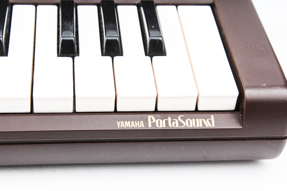 Yamaha Portasound Electronic Keyboard