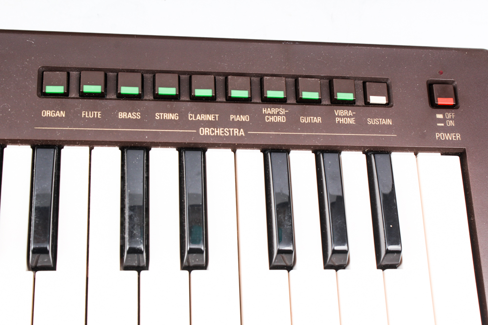 Yamaha Portasound Electronic Keyboard