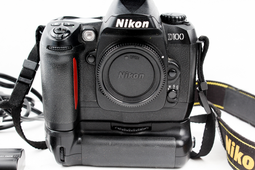 Nikon D100 DSLR Camera with Accessories