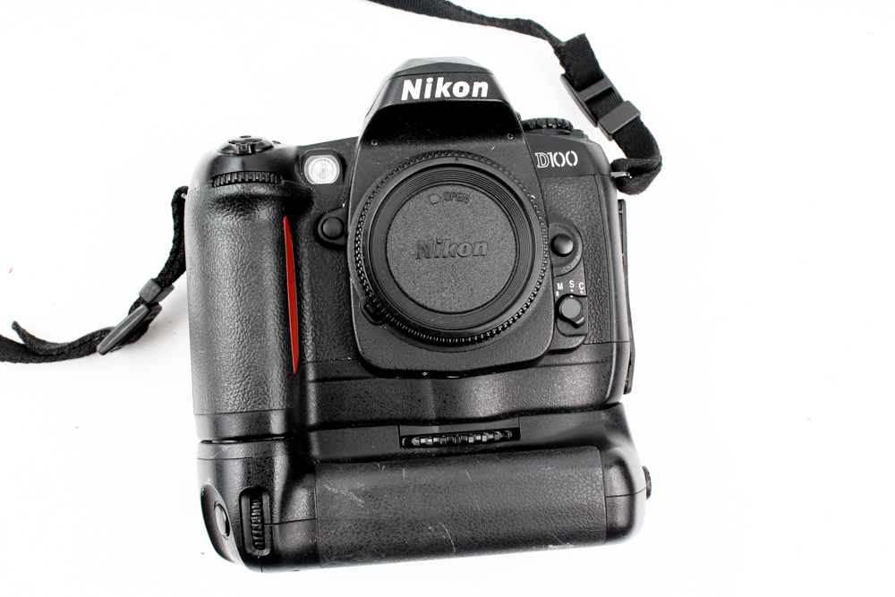Nikon D100 DSLR Camera with Accessories
