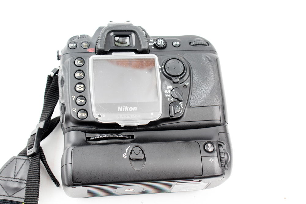 Nikon D200 DSLR Camera with Accessories