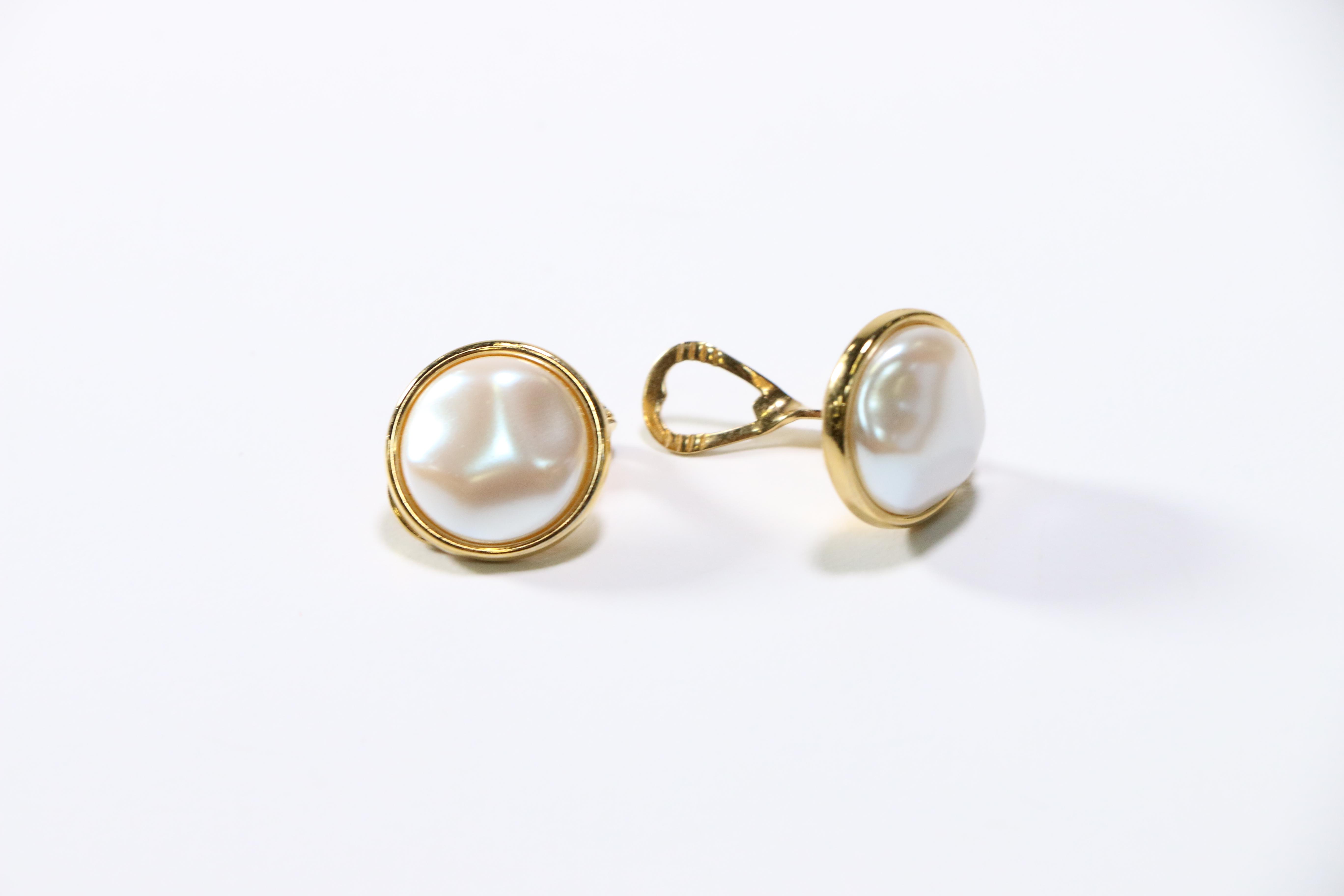 Collection of Vintage Jewelry Including Lisner and Trifari