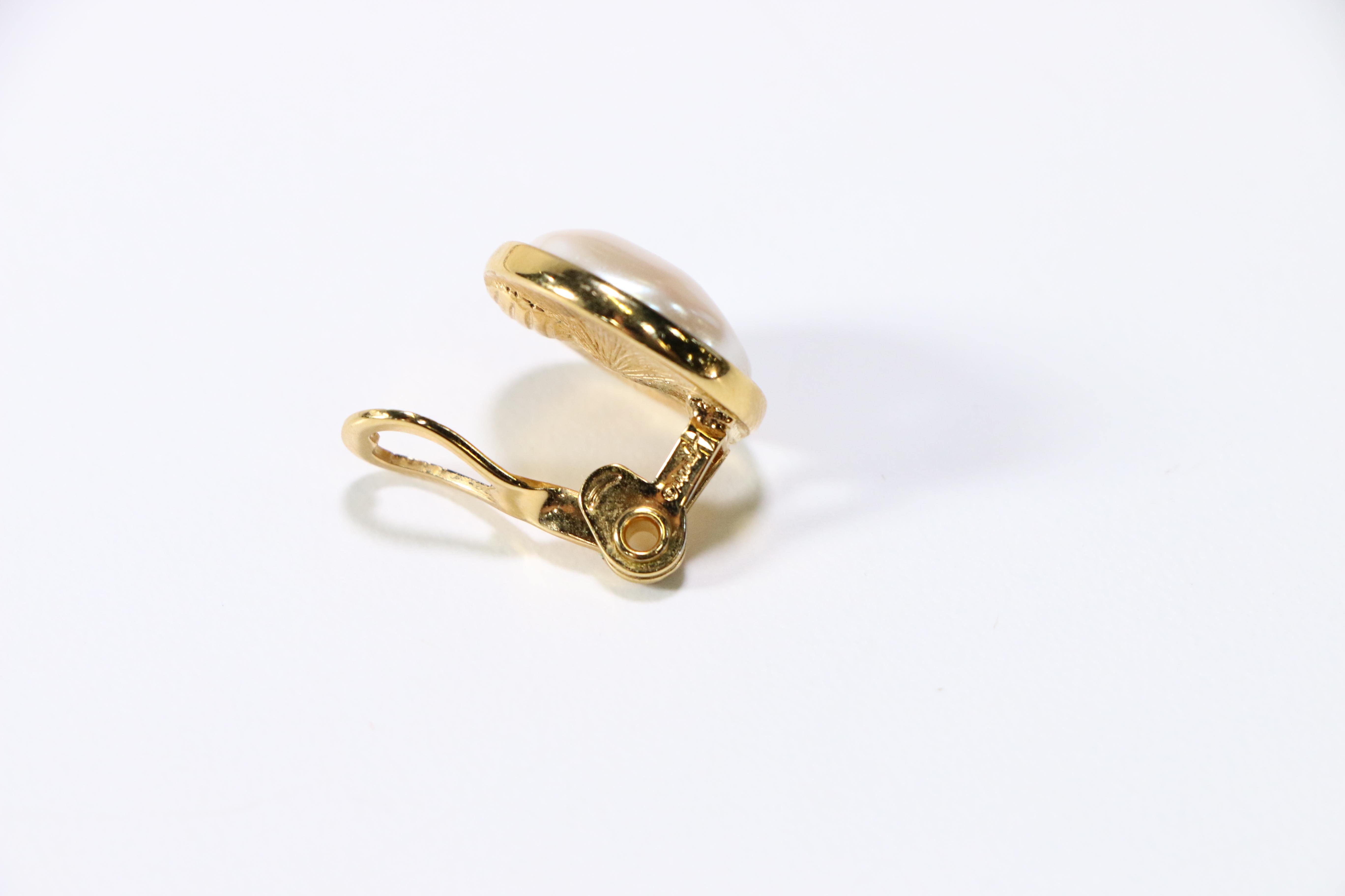 Collection of Vintage Jewelry Including Lisner and Trifari