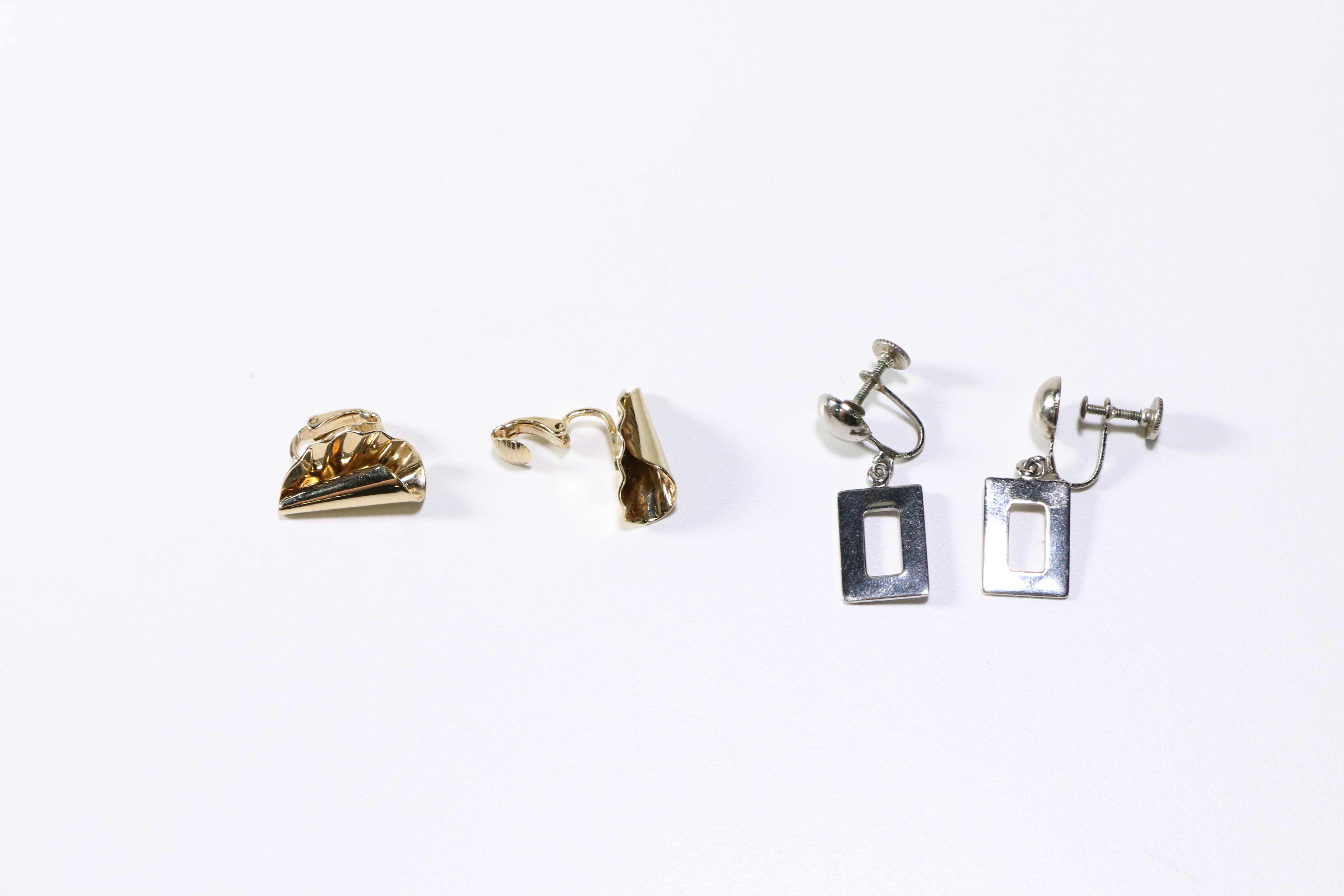 Collection of Vintage Jewelry Including Lisner and Trifari