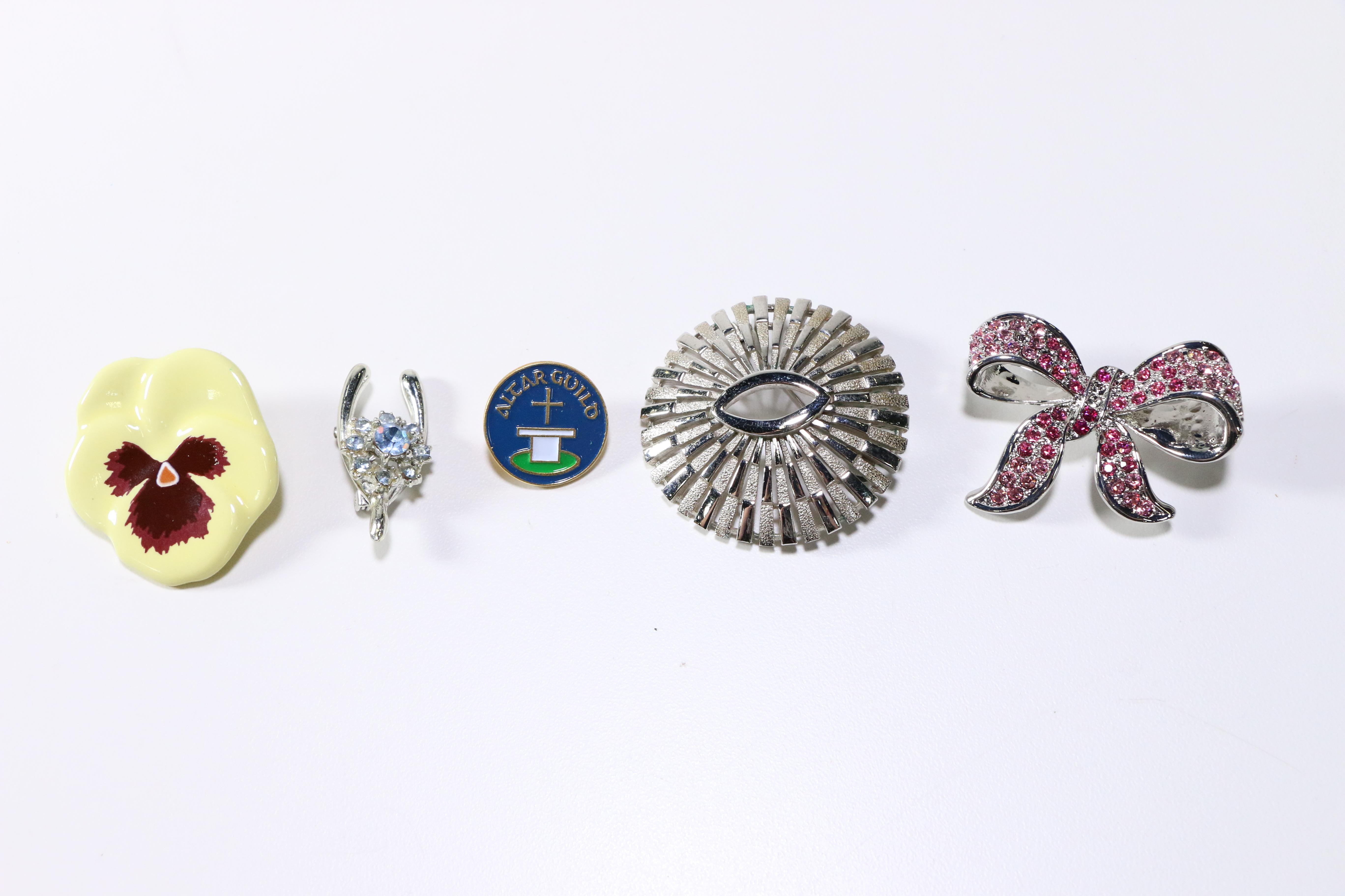 Collection of Vintage Jewelry Including Lisner and Trifari