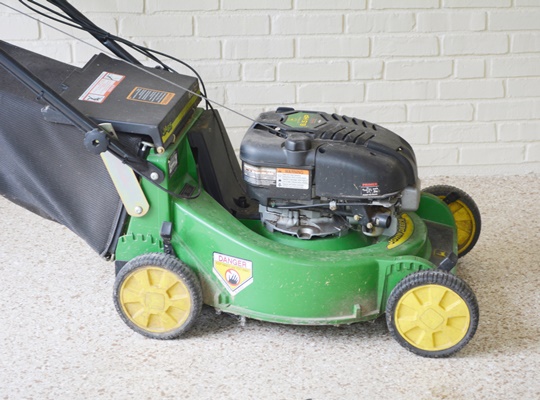John Deer Walk Behind Lawn Mower JA65