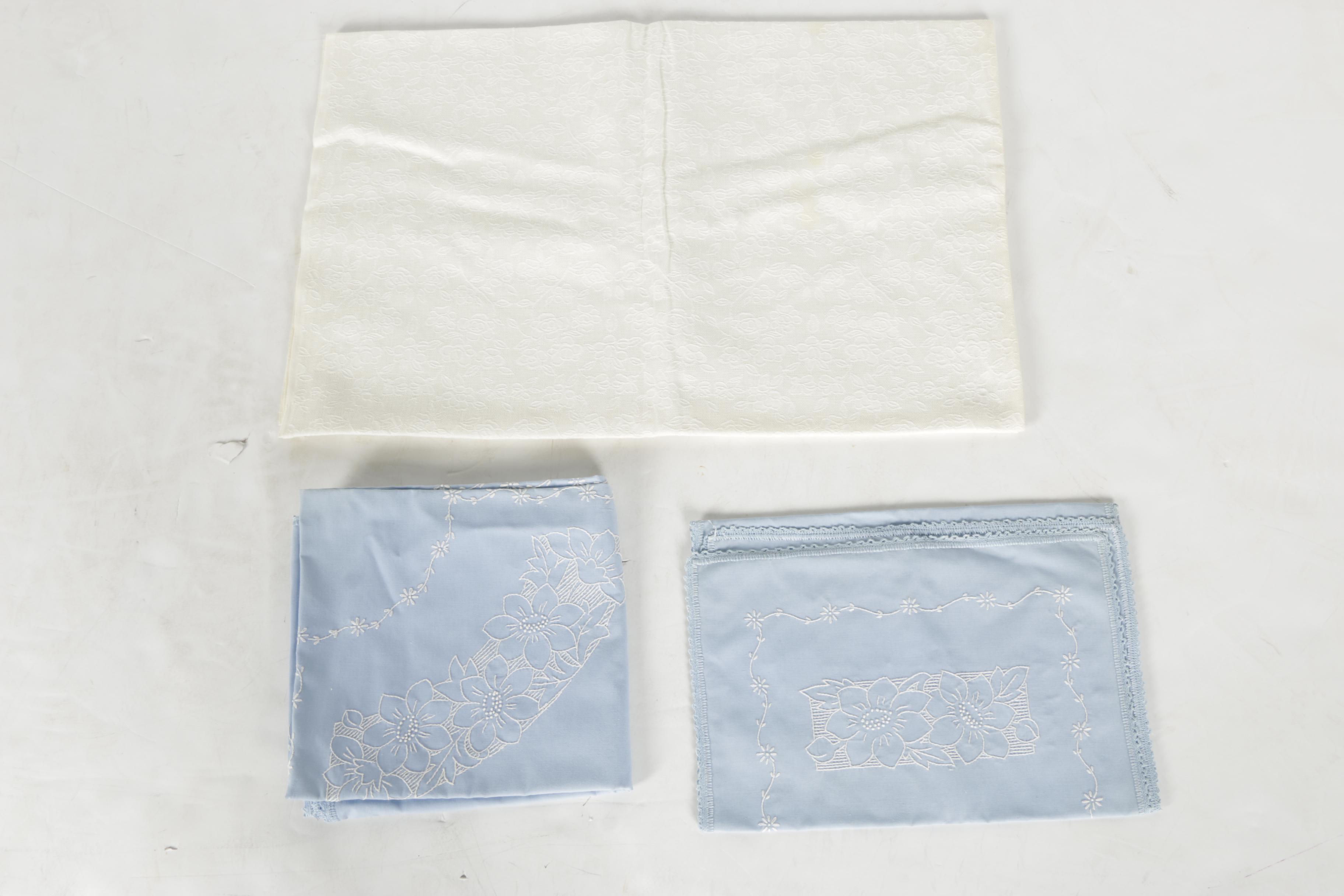 Vintage Kitchen Linens and Doilies