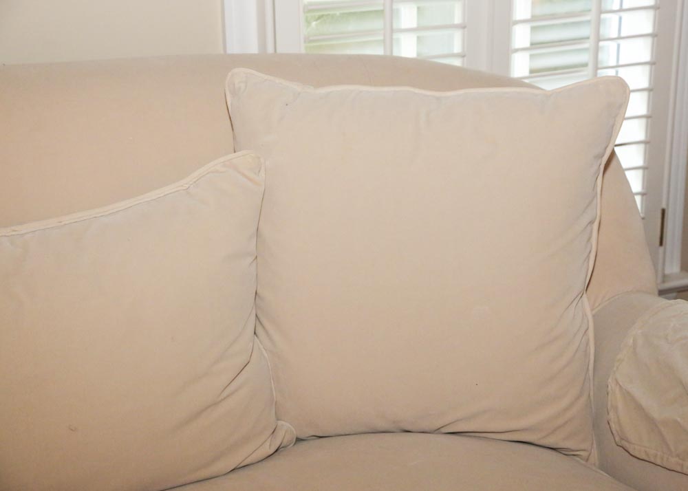 "Cotswold Cottage" Cream Sofa by Highland House