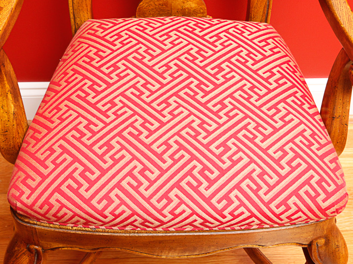 Drexel Heritage Vintage Dining Table With Leaf Inserts and Chairs