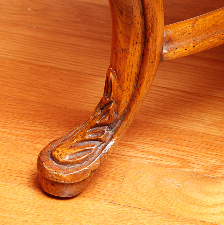 Drexel Heritage Vintage Dining Table With Leaf Inserts and Chairs