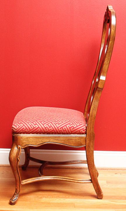 Drexel Heritage Vintage Dining Table With Leaf Inserts and Chairs