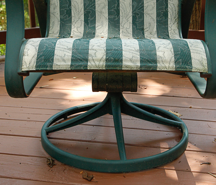 Metal Frame Swivel Rocker Bistro Set