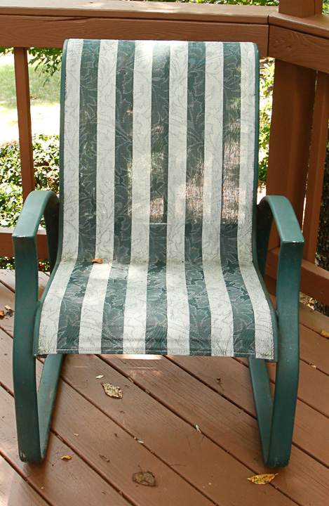 Metal Frame Patio Table and Chairs