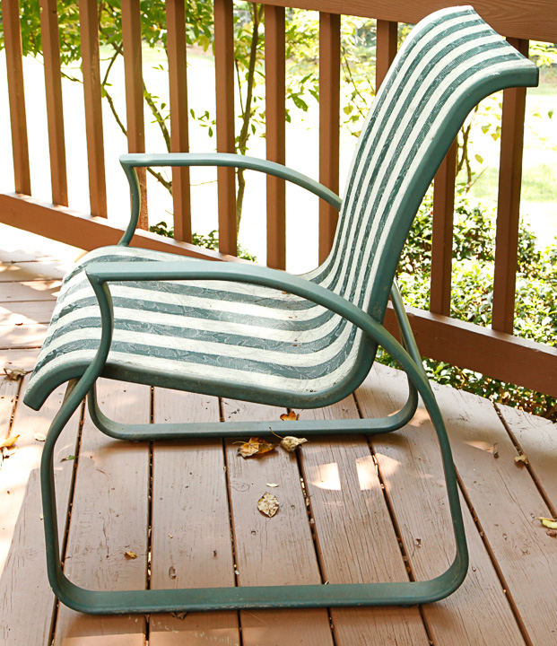 Metal Frame Patio Table and Chairs