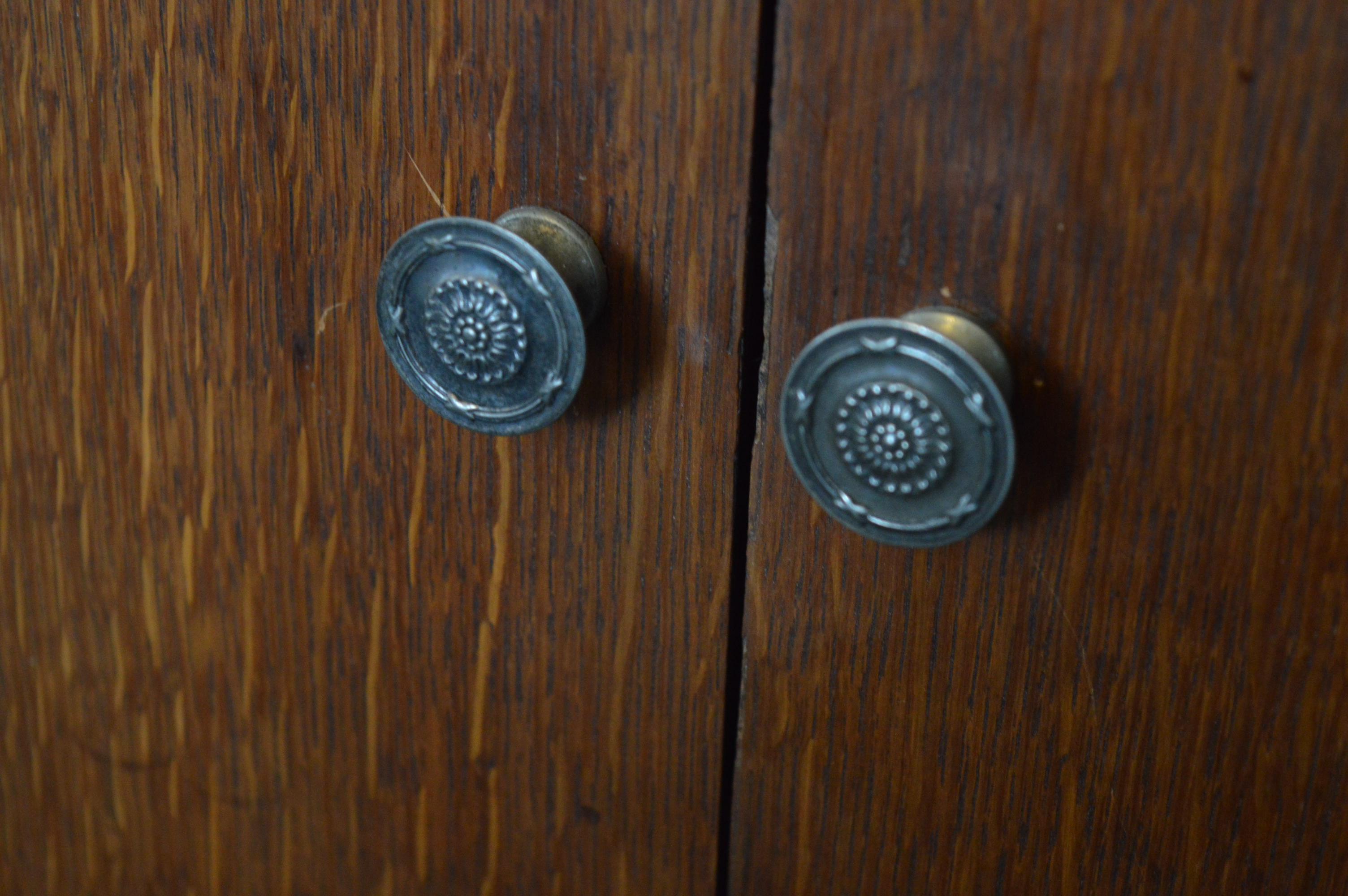 Vintage Silvertone Victrola