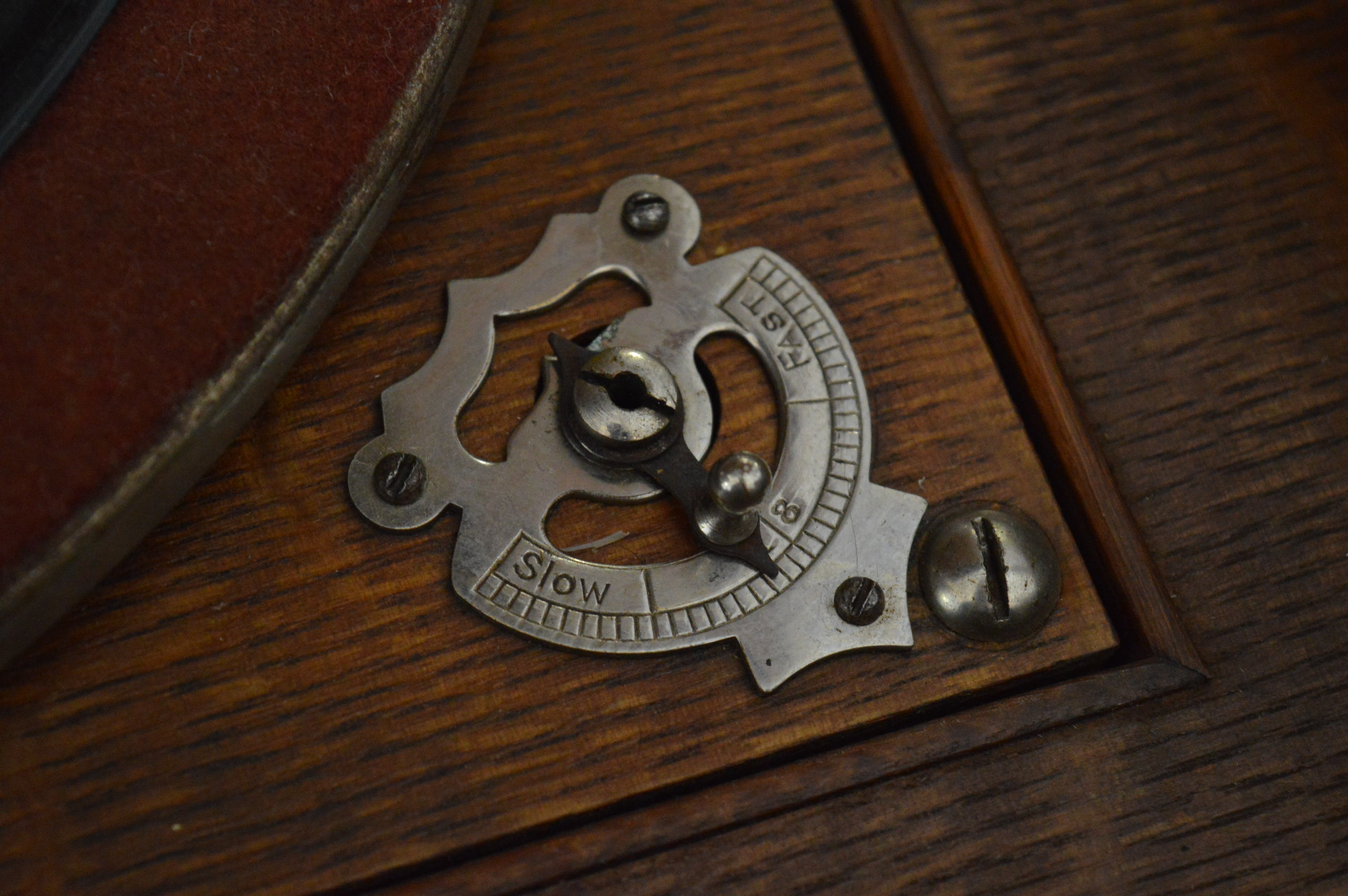 Vintage Silvertone Victrola