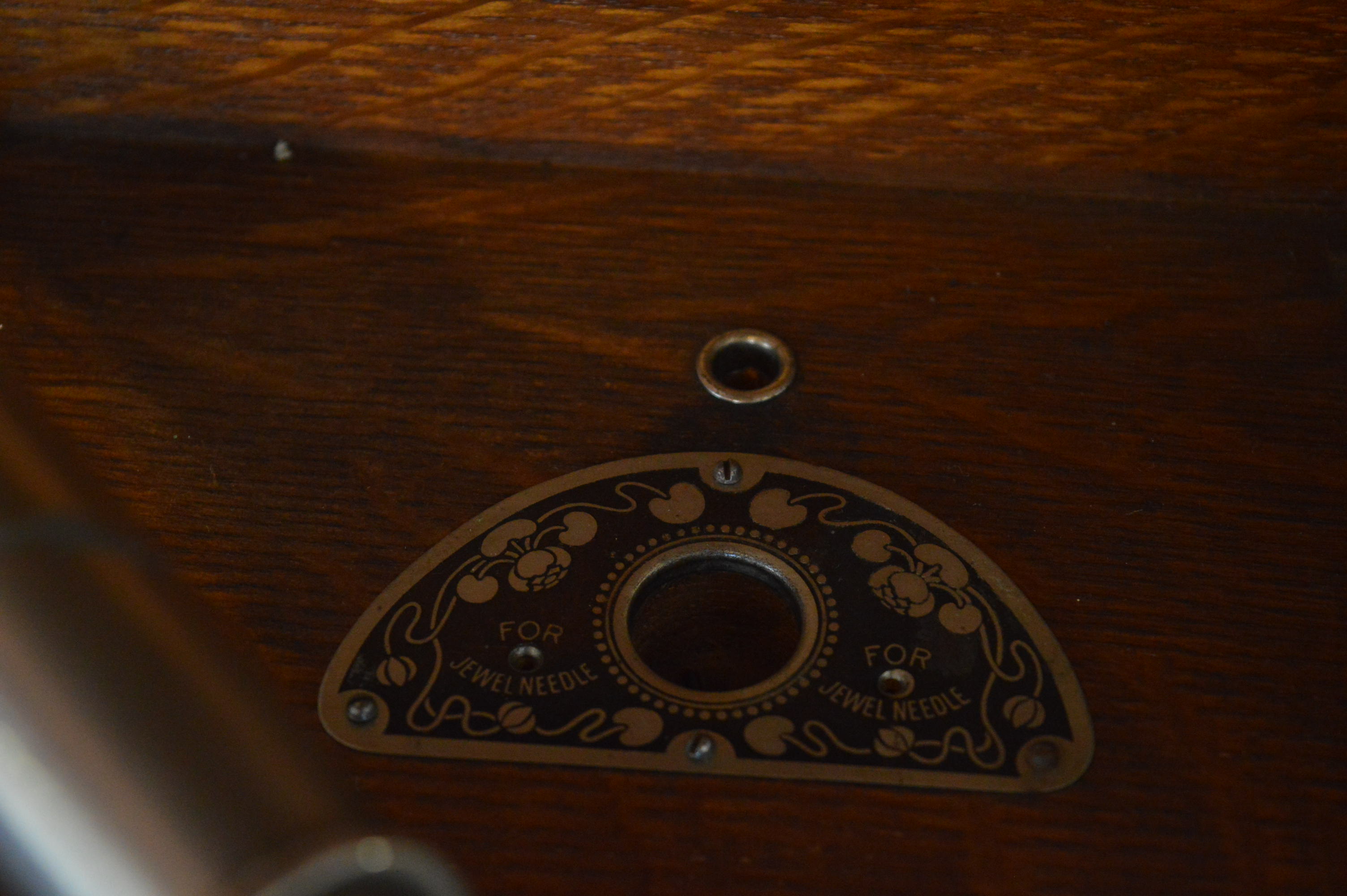 Vintage Silvertone Victrola