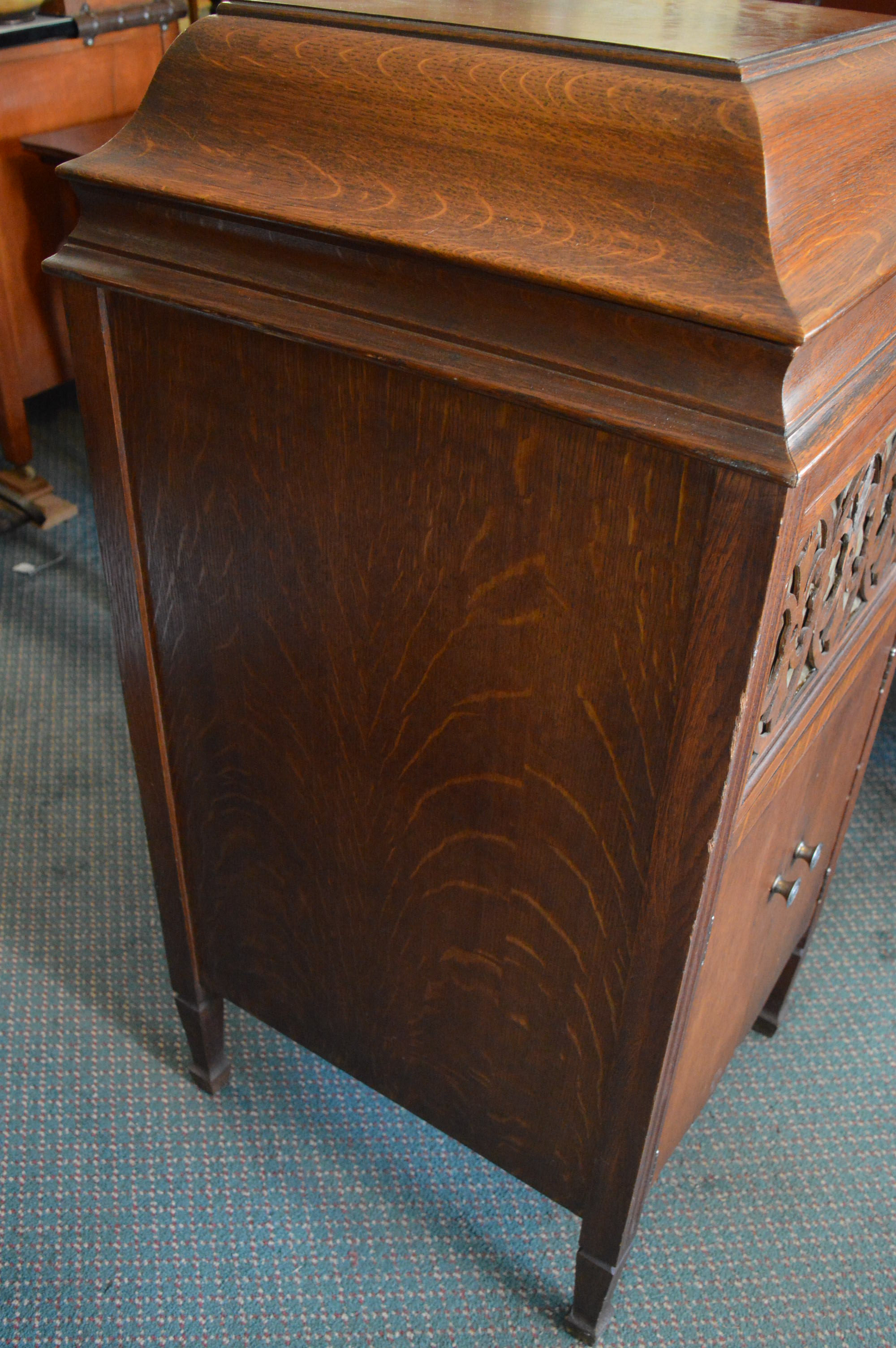 Vintage Silvertone Victrola