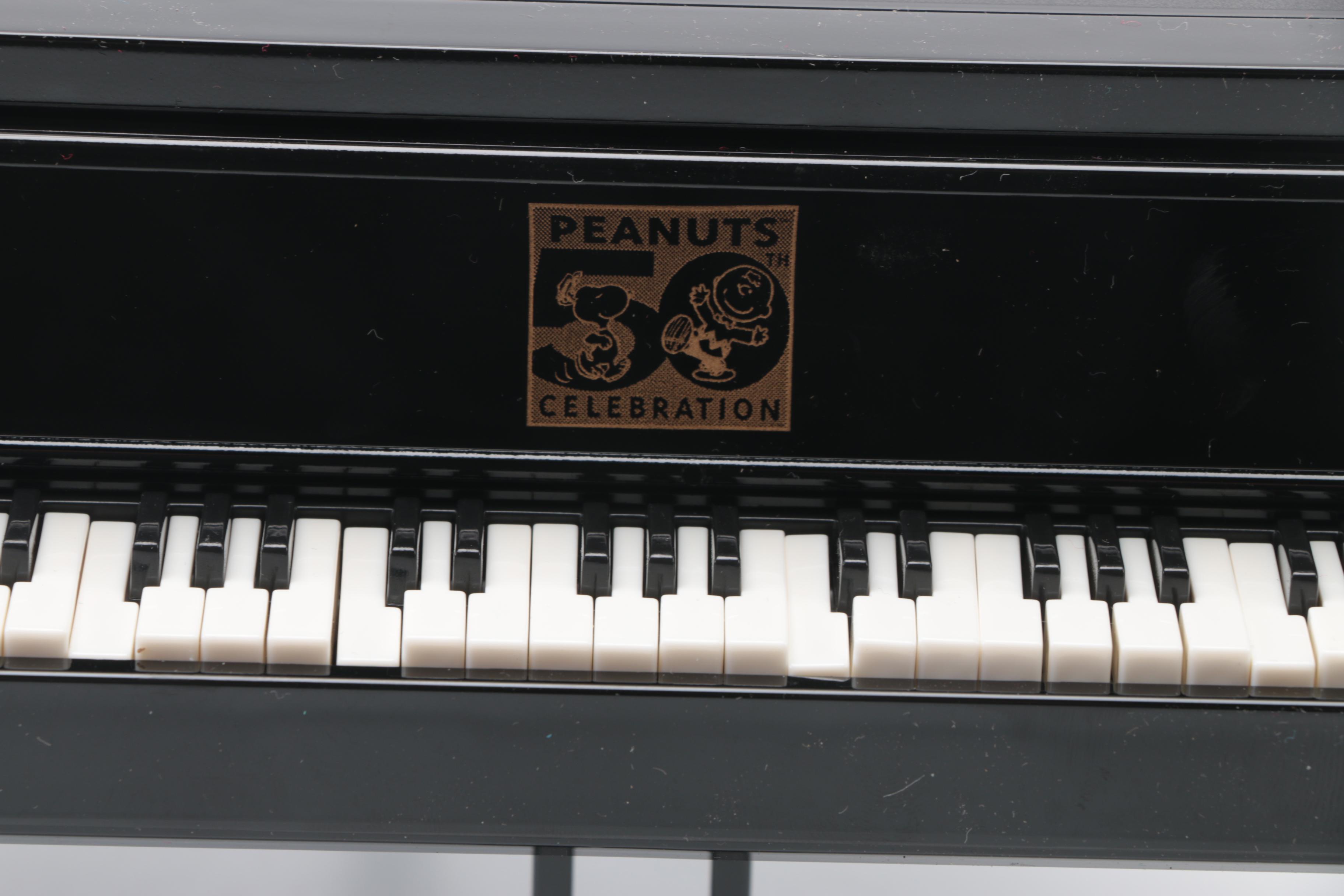 New and Vintage Snoopy Collectibles