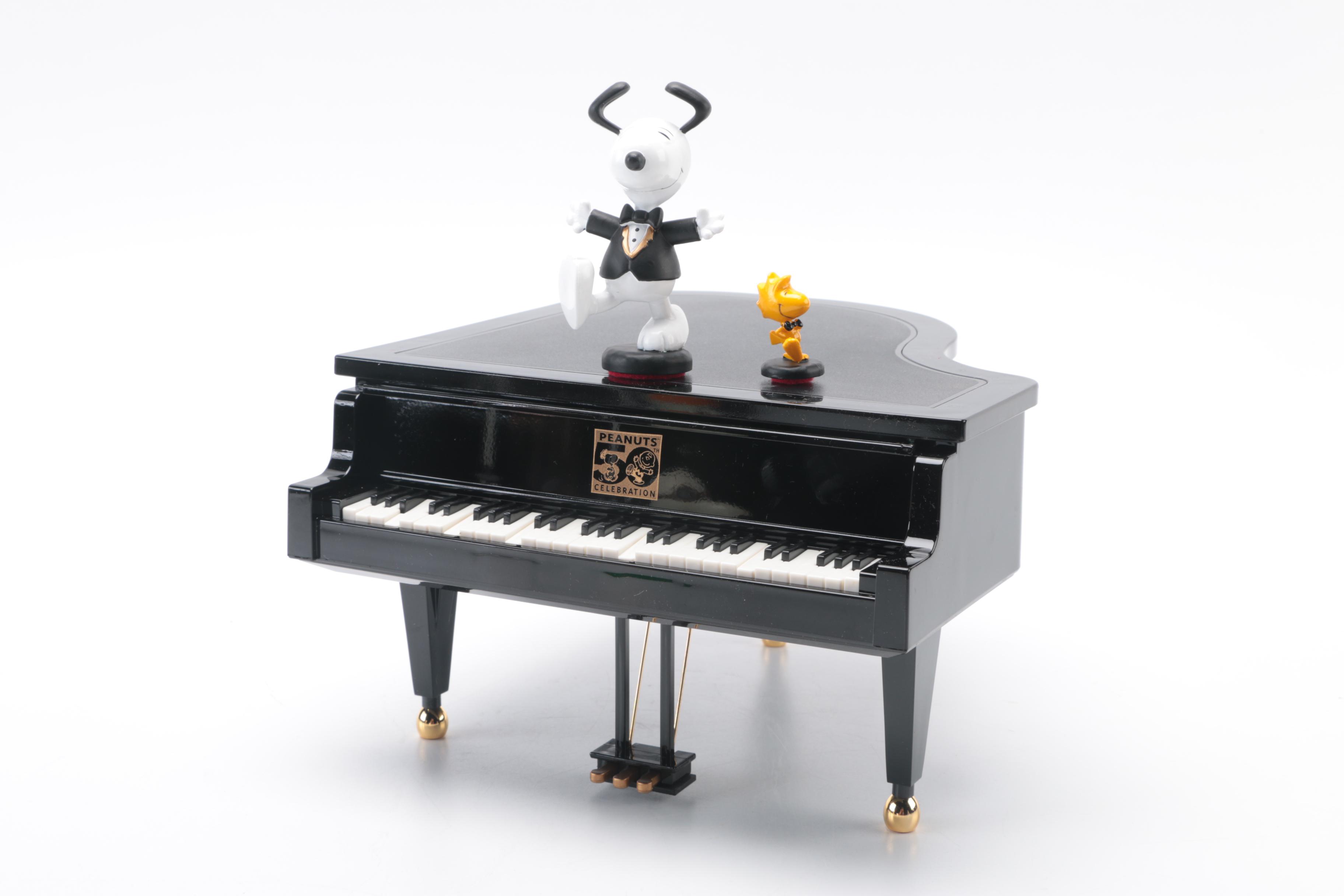 New and Vintage Snoopy Collectibles