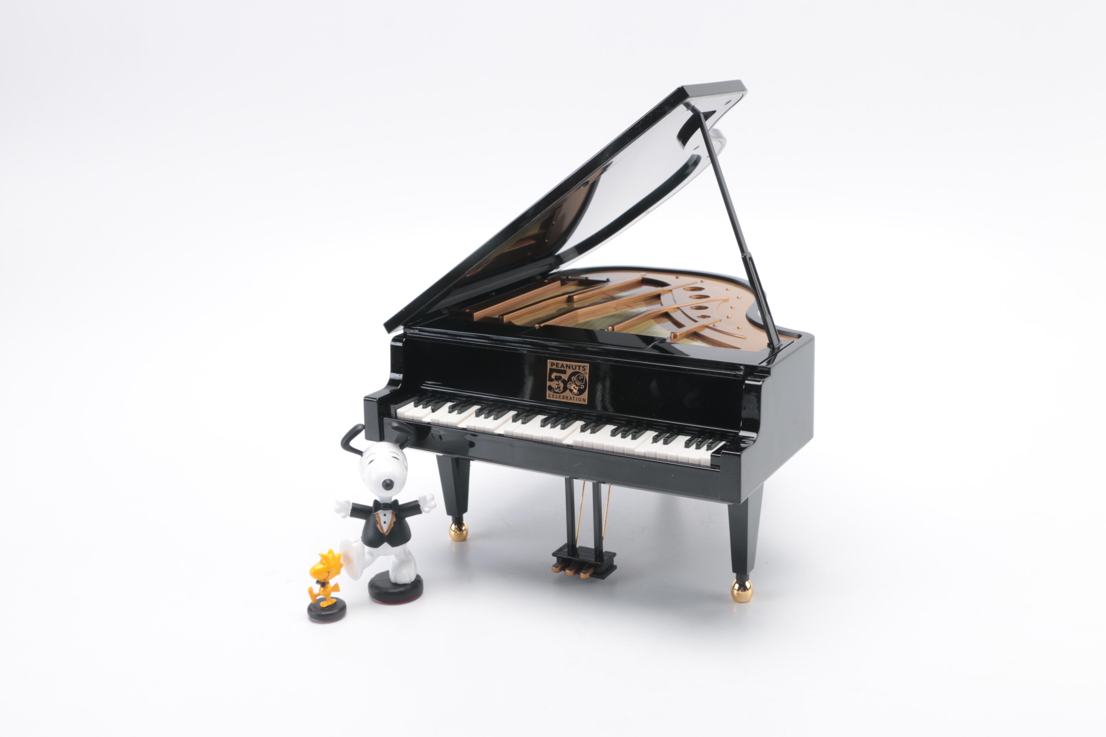 New and Vintage Snoopy Collectibles