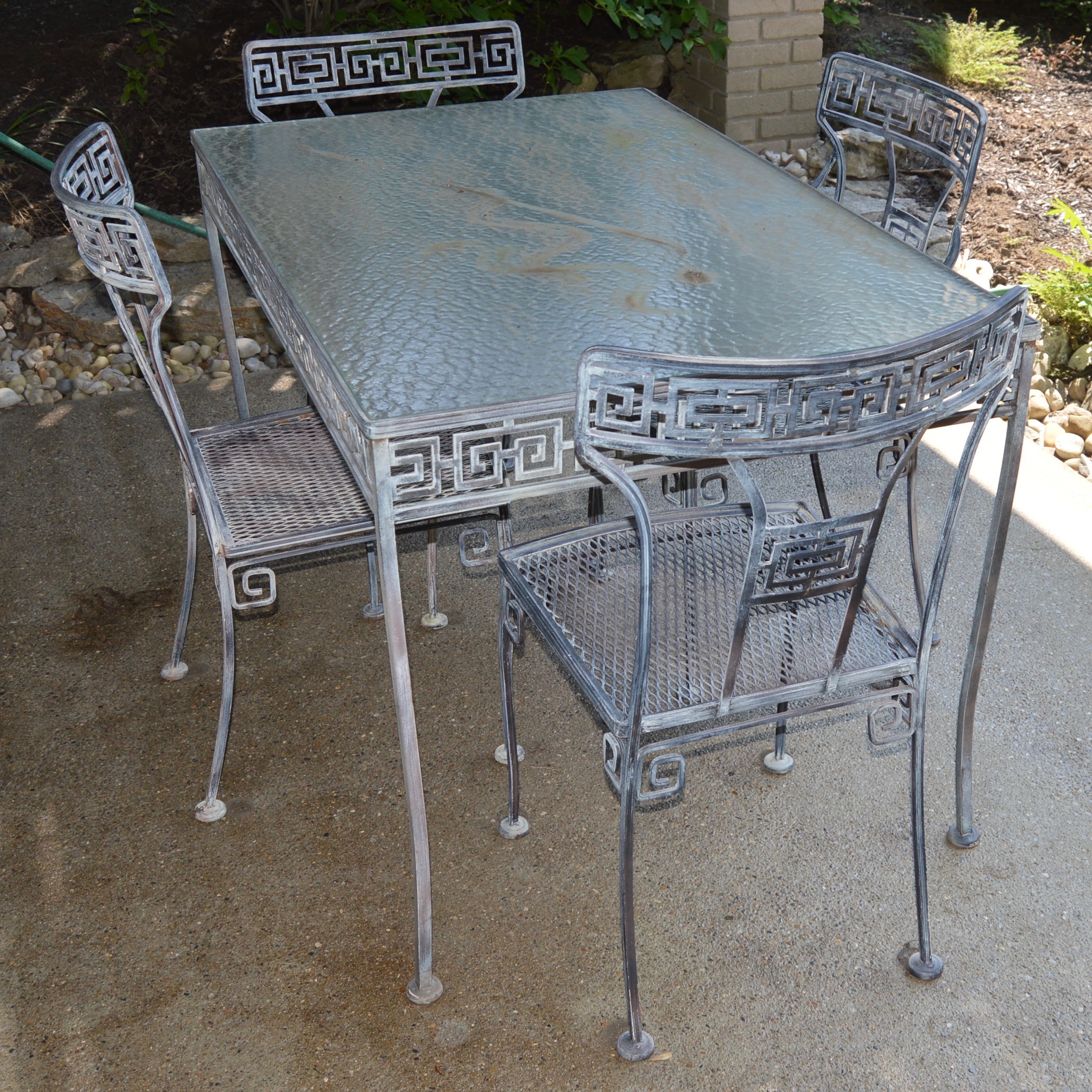 Vintage Patio Dining Set with Greek Key Design