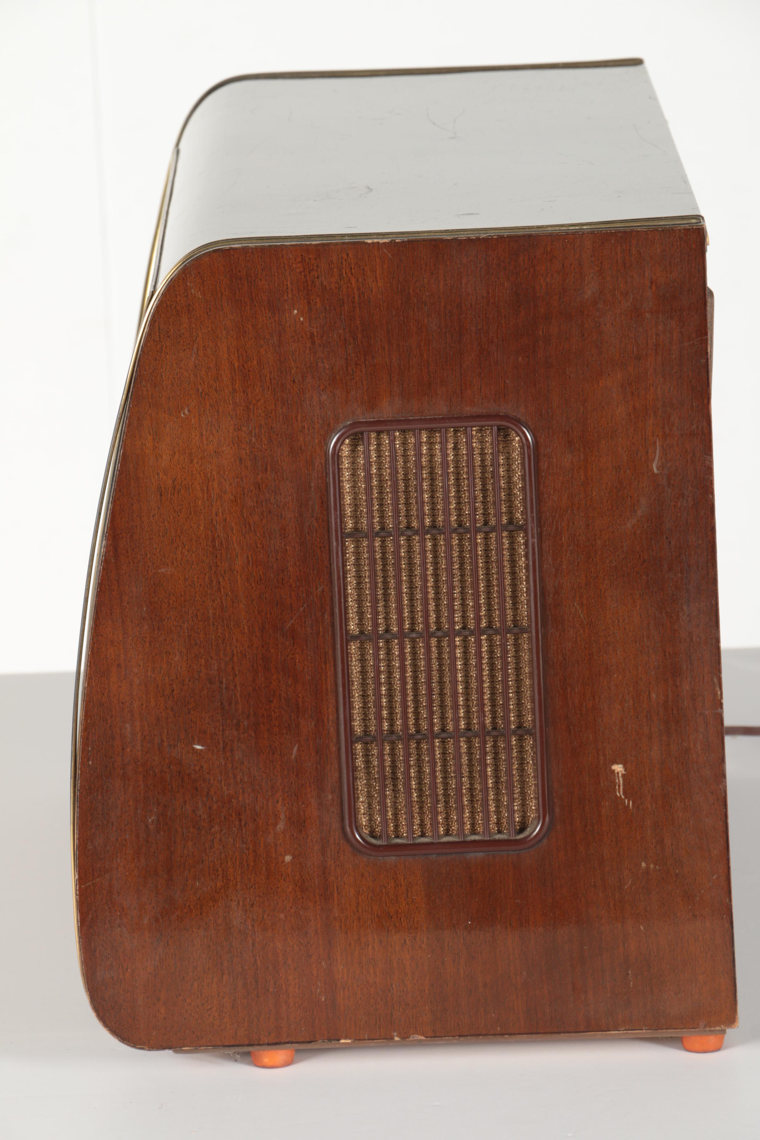 Loewe Opta Hellas Tube Radio