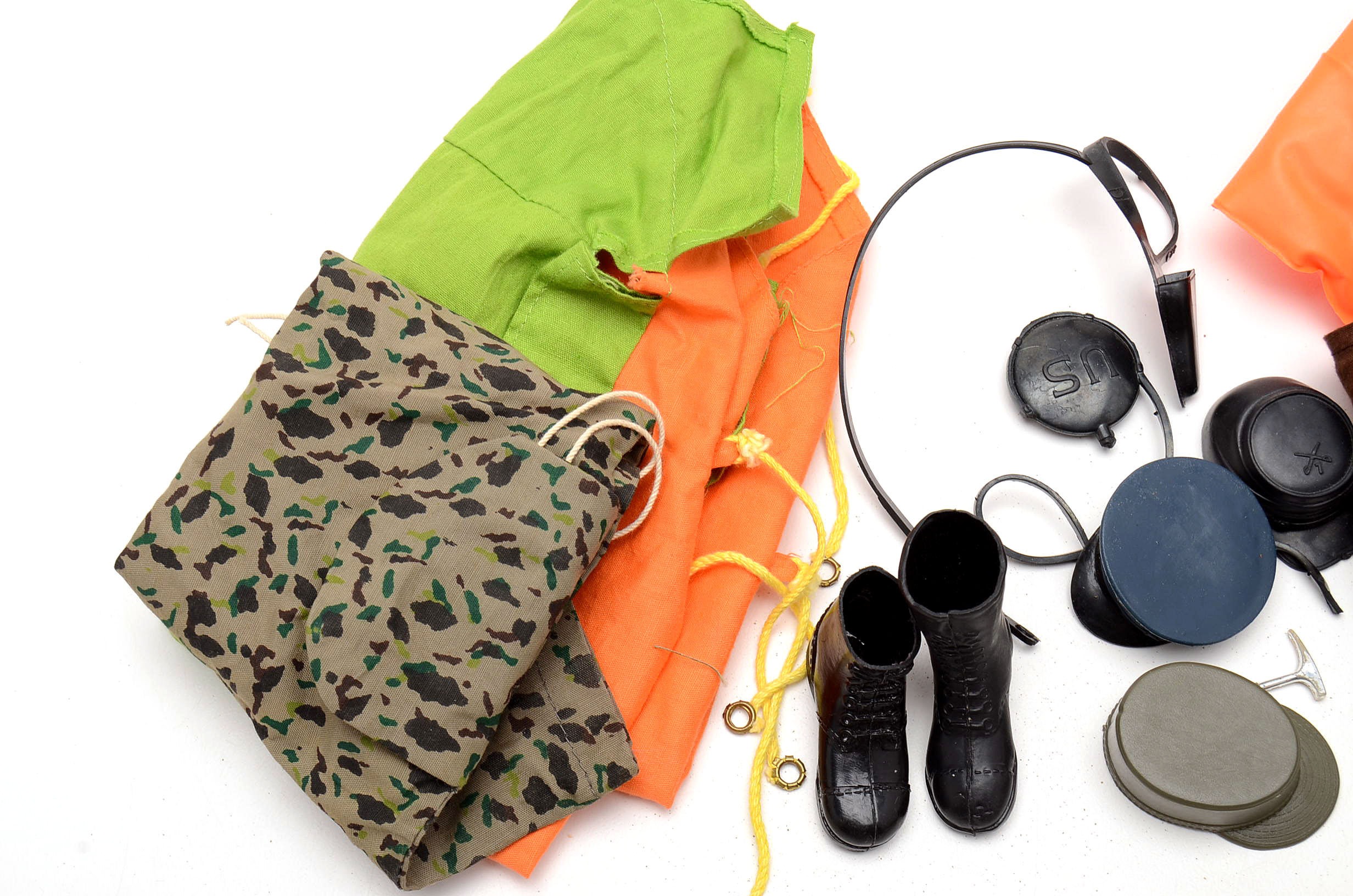 Vintage G.I.Joe with Desert Patrol Adventure Jeep and Accessories