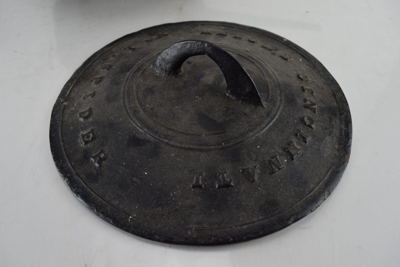 Vintage Resor's Cast Iron Cook Set