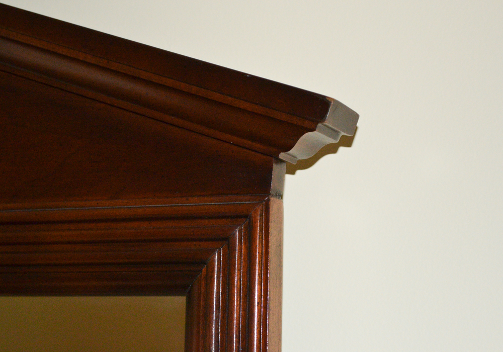 Federal Style Dresser With Mirror