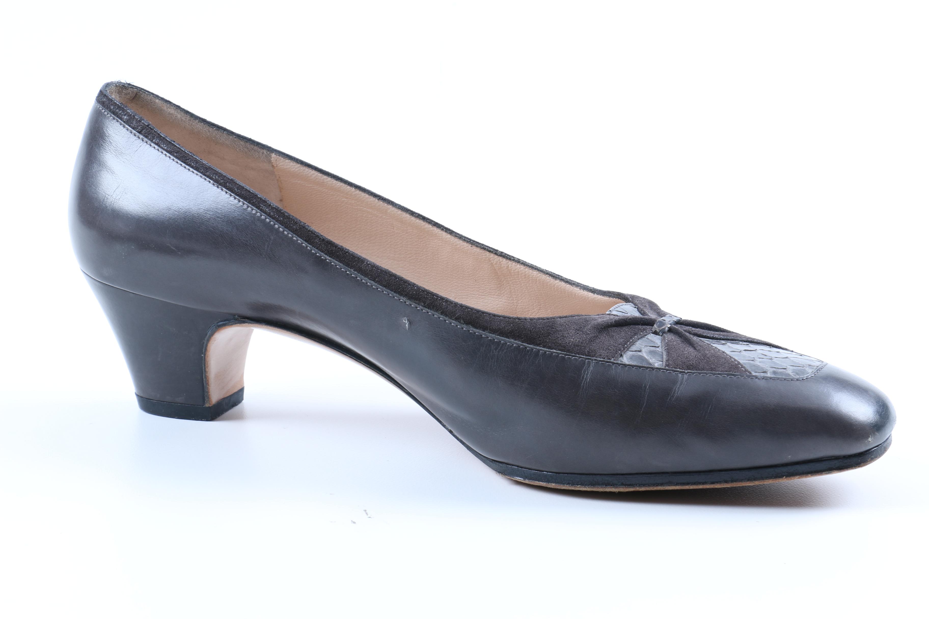 Salvatore Ferragamo Gray Pumps