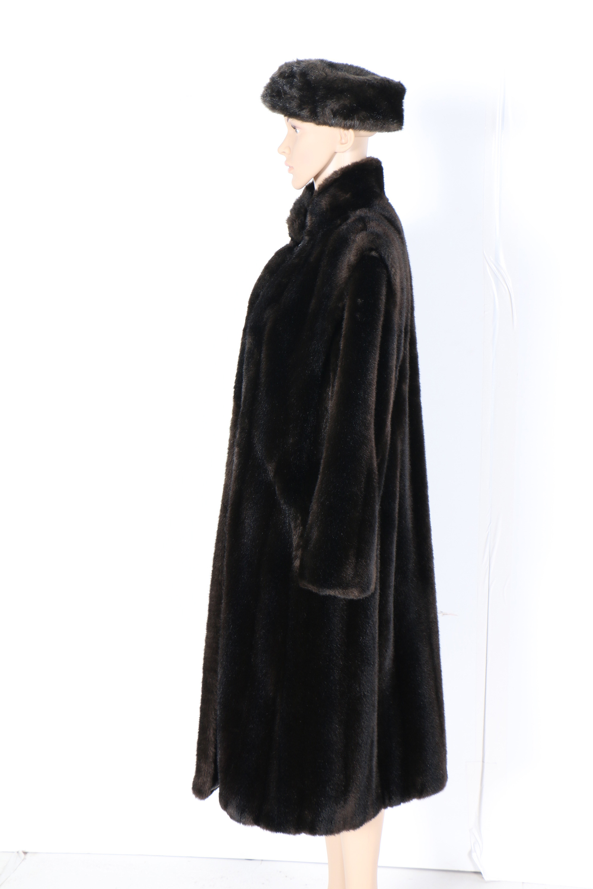 Vintage Sportowne Faux Fur Women's Dress Coat and Hat