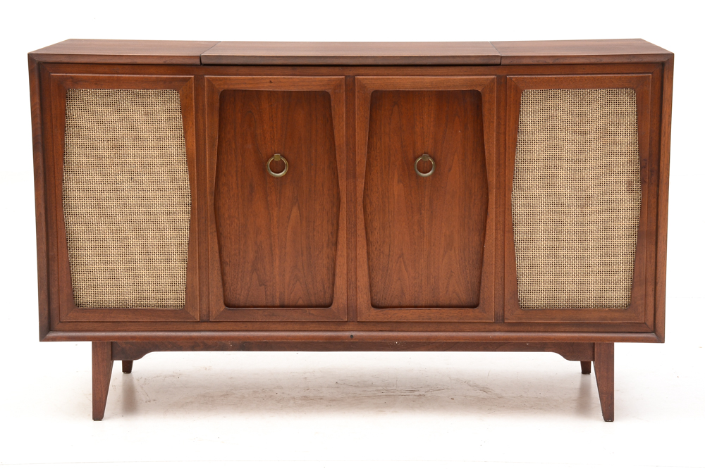 Vintage Fisher Radio Walnut Console Stereo