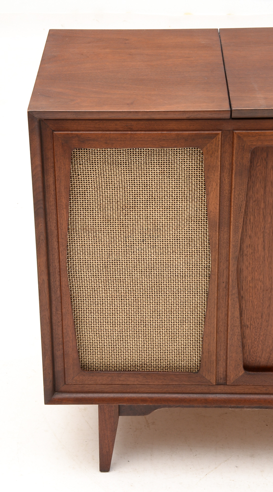Vintage Fisher Radio Walnut Console Stereo