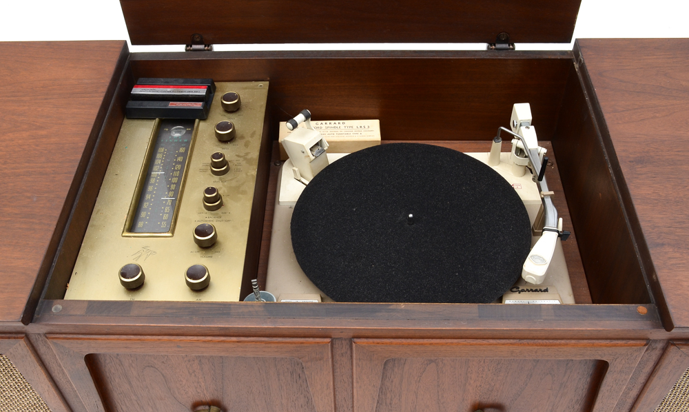 Vintage Fisher Radio Walnut Console Stereo