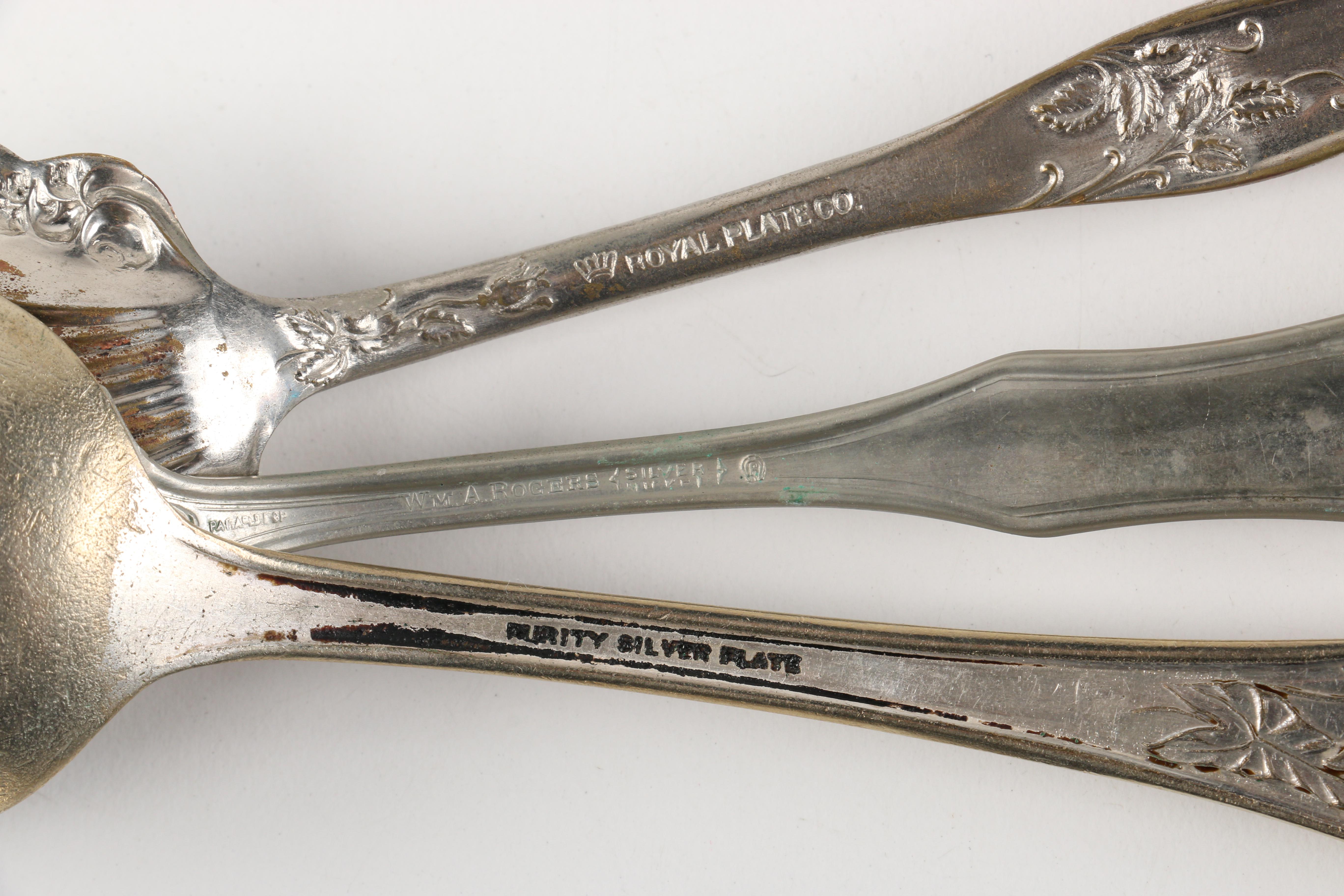 Silver Plate and Stainless Flatware Featuring Oneida Community