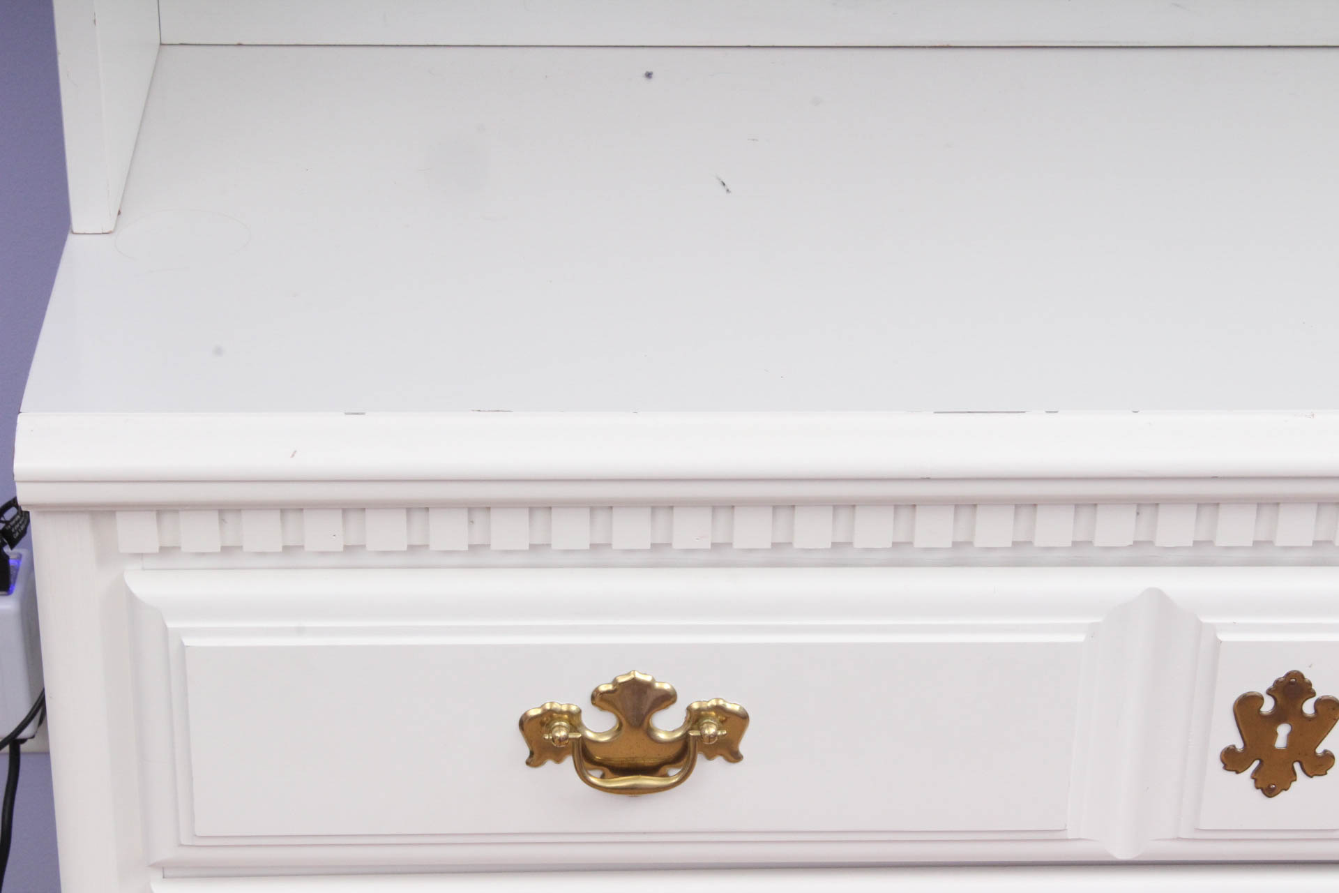 White Dresser with Hutch Top