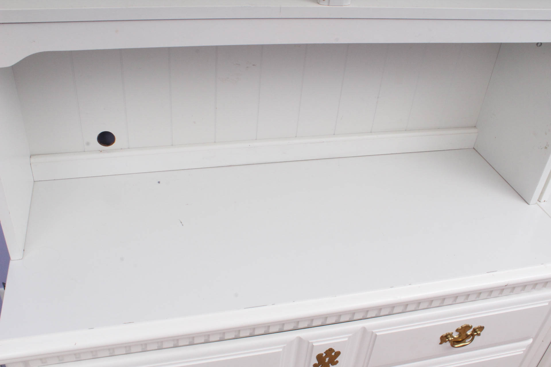 White Dresser with Hutch Top