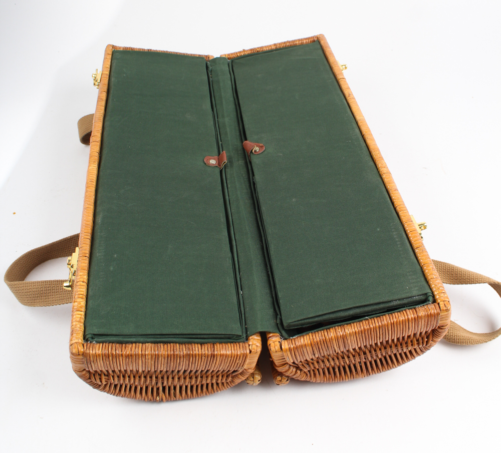 Picnic Time Grill Utensils in Wicker Case