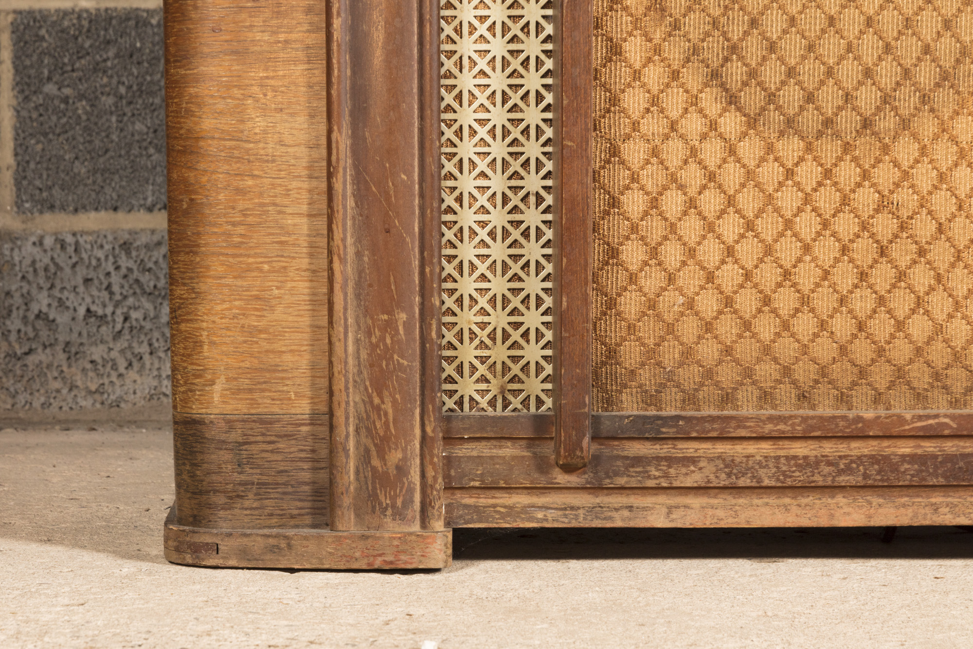 Crosley Radio with Turntable in Wooden Cabinet