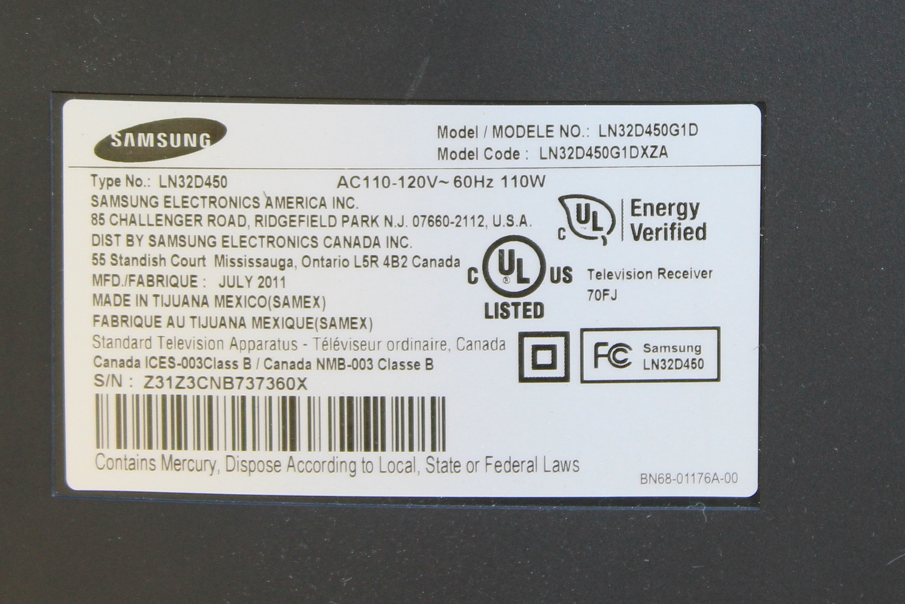 31.5" Samsung Flat Screen Television with Wall Mount