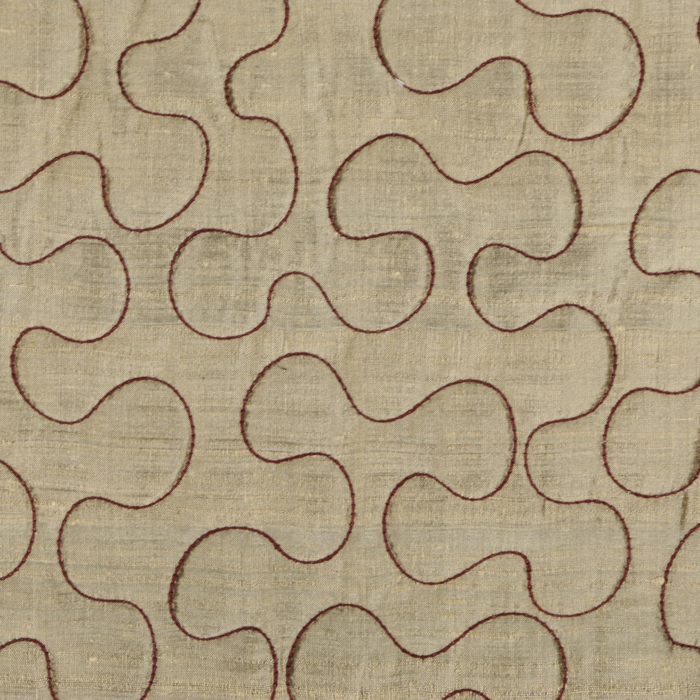 MUH Comforter and Accent Pillows