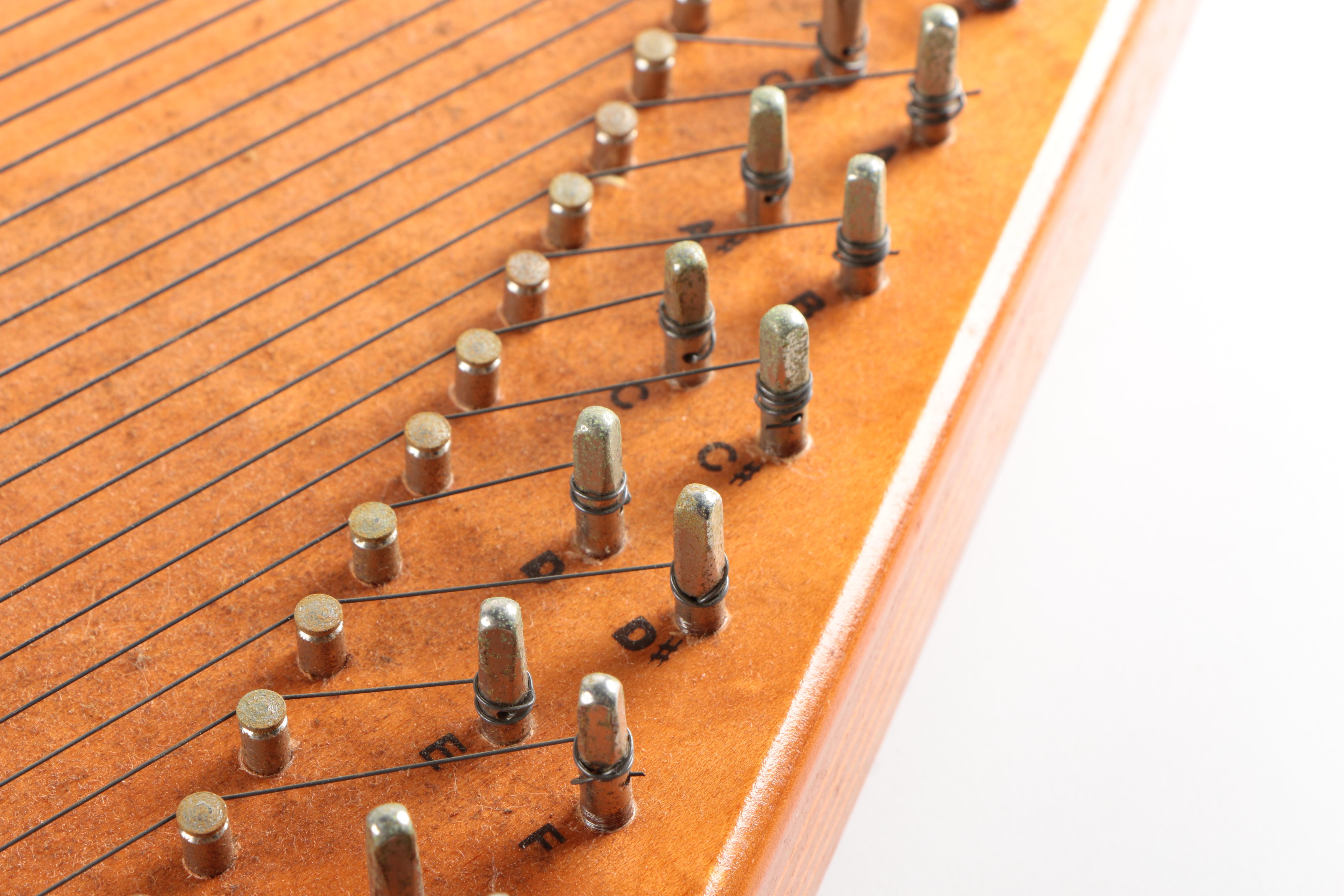 Oscar Schmidt Autoharp and Case