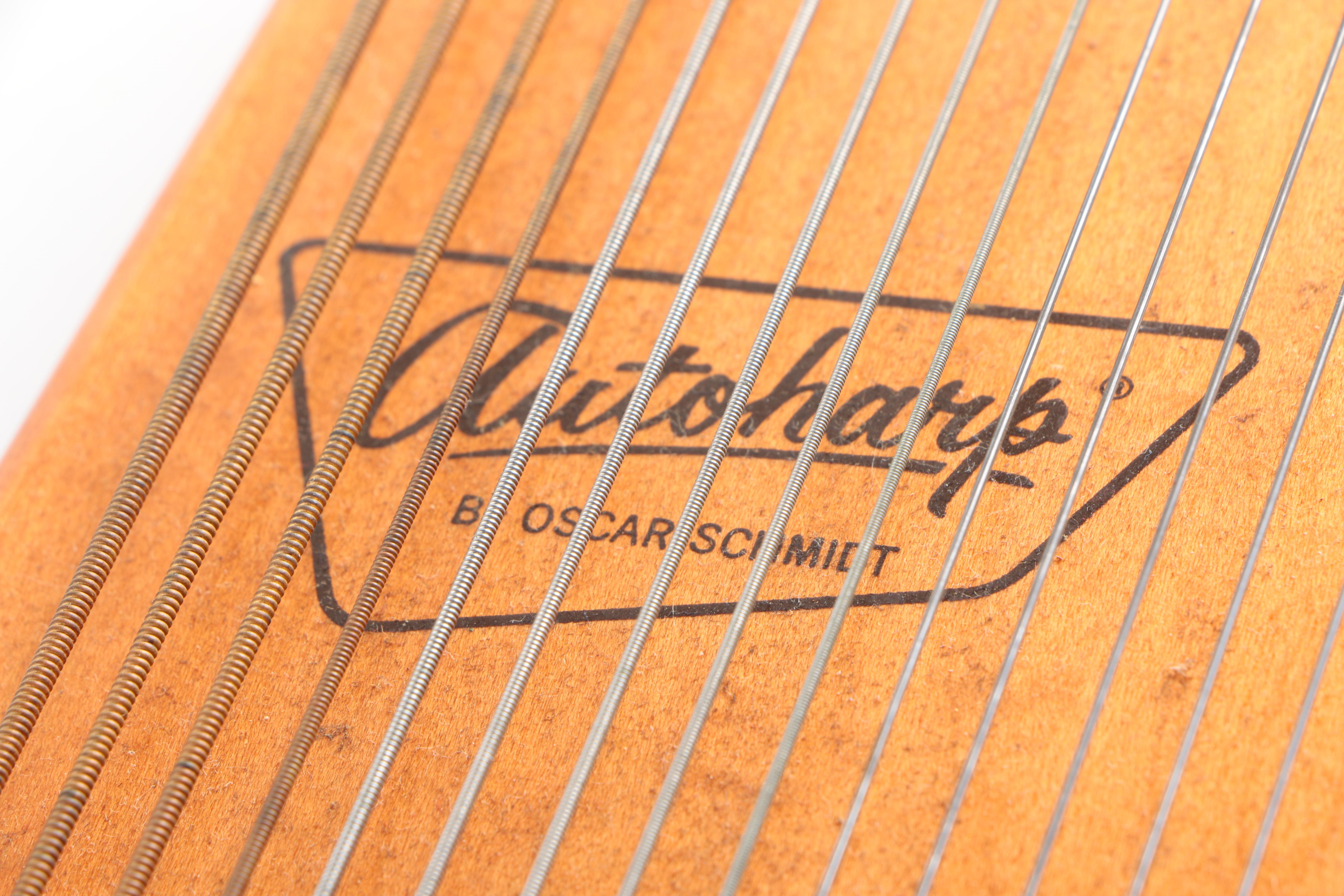 Oscar Schmidt Autoharp and Case