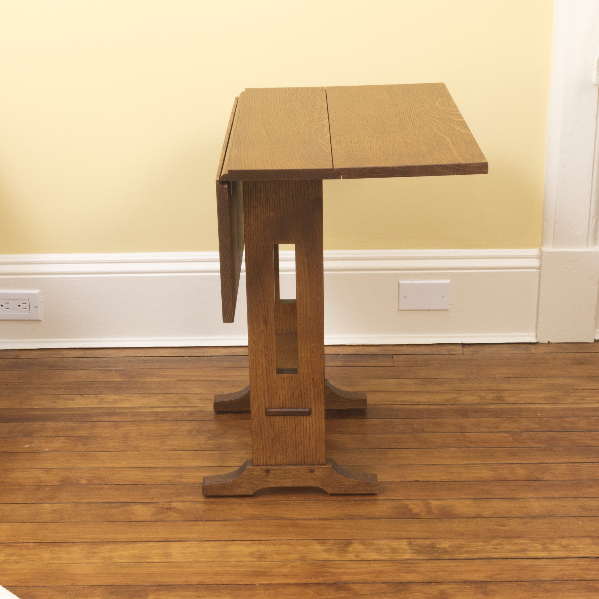Stickley Drop-leaf Side Table