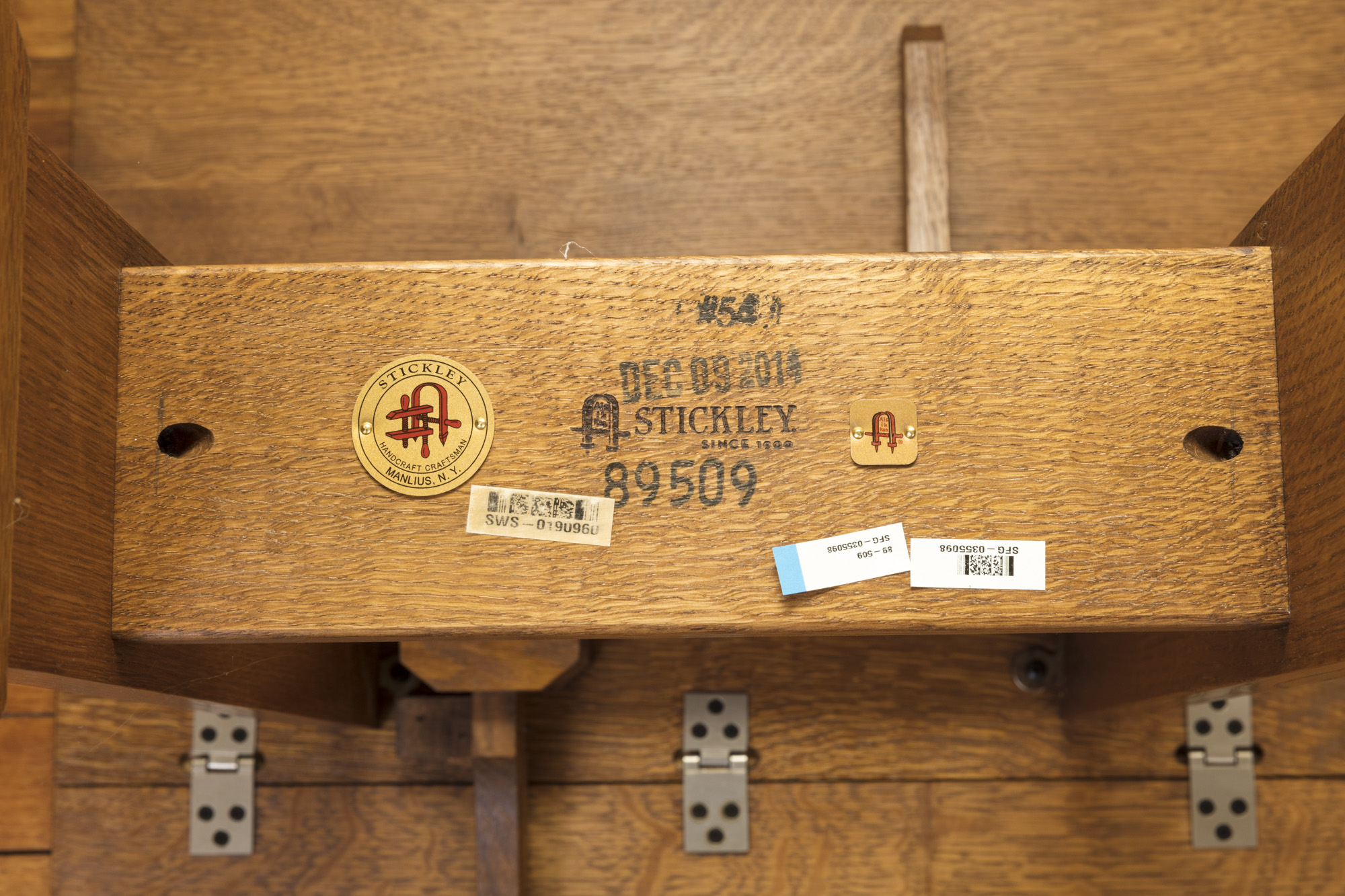 Stickley Drop-leaf Side Table